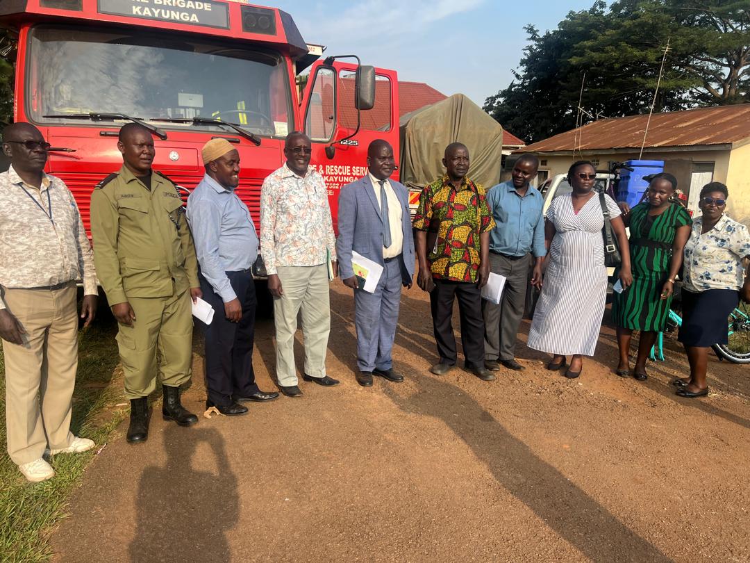 2024/25 +++ Pumpe im Feueerwehrfahrzeug defekt +++ Feuerwehr Witzenhausen spendet Ersatz und noch manches mehr+++ der Transport ist schwieriger als erwartet +++