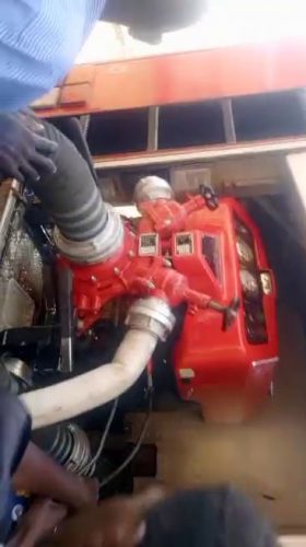 Provisorischer Einbau der Tragkraftspritze in das Feuerwehrfahrzeug